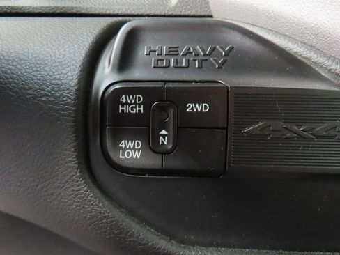 Used 2024 RAM 2500 Big Horn w/ Night Edition AWD/4WD image 42