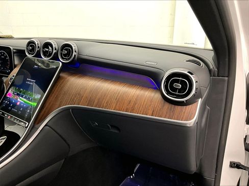 Certified 2023 Mercedes-Benz GLC 300 image 20