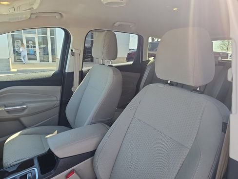 Used 2017 Ford Escape SE AWD/4WD image 12