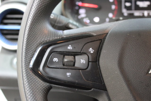 Used 2025 Chevrolet Trax LS w/ LS Convenience Package FWD image 13