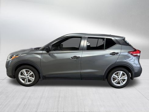 Used 2020 Nissan Kicks S image 8