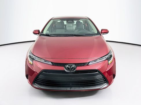 Used 2026 Toyota Corolla LE FWD image 2