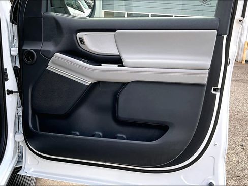 Used 2025 Ford Expedition Max Active image 23