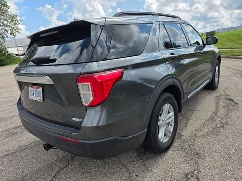 Used 2020 Ford Explorer XLT AWD/4WD image 3