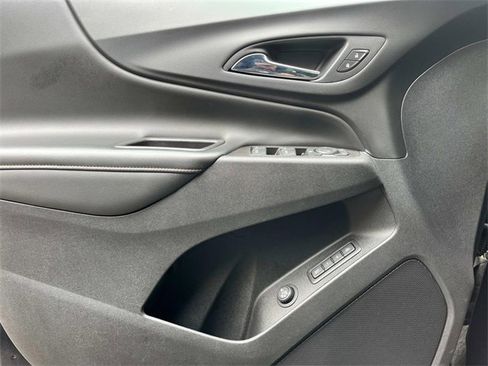 Used 2020 Chevrolet Equinox Premier image 22