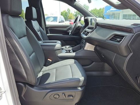 Used 2023 Chevrolet Tahoe LT w/ Luxury Package RWD image 15