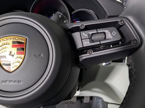 New 2026 Porsche Macan image 39