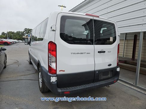 Used 2022 Ford Transit 350 XLT RWD image 9