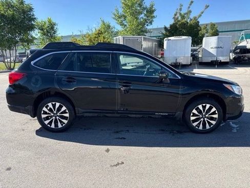 Used 2017 Subaru Outback 2.5i Limited AWD/4WD image 2