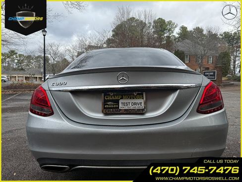 Used 2017 Mercedes-Benz C 300 Sedan image 9