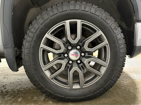 Used 2021 GMC Sierra 1500 AT4 w/ AT4 Premium Package image 11