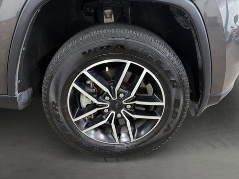 Used 2020 Jeep Grand Cherokee Trailhawk w/ Premium Lighting Group AWD/4WD image 50