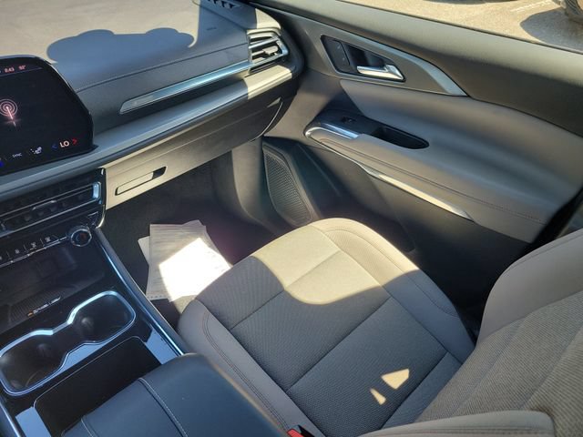 Certified 2026 Chevrolet Traverse LT w/ Driver Confidence Package FWD image 10