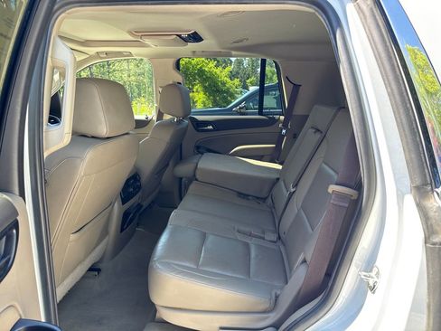 Used 2019 GMC Yukon SLT w/ Open Road Package AWD/4WD image 30