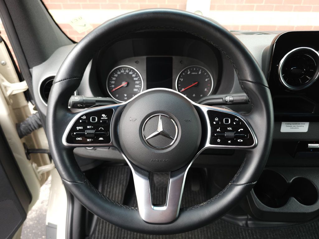 Used 2023 Mercedes-Benz Sprinter 2500 image 14