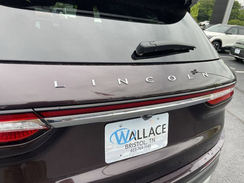 Used 2023 Lincoln Corsair Reserve AWD/4WD image 6