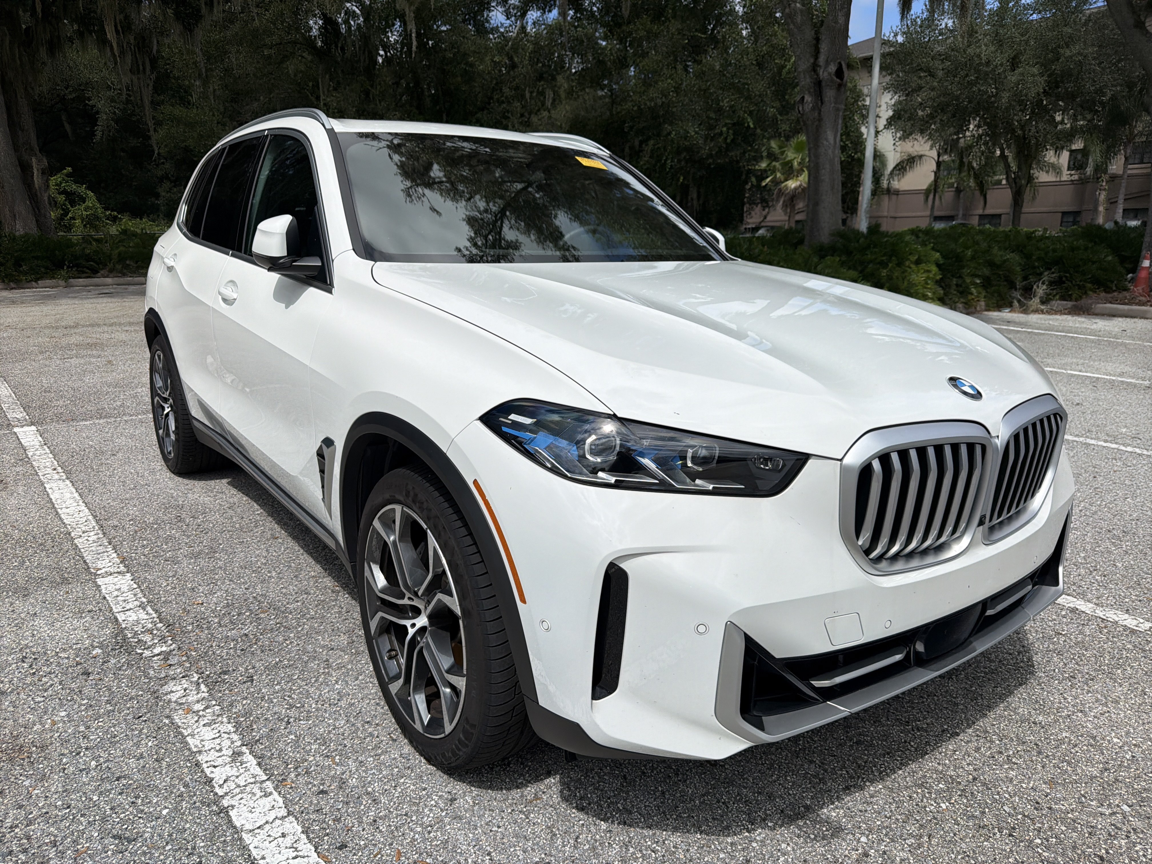 Certified 2026 BMW X5 xDrive40i w/ Premium Package AWD/4WD image 1