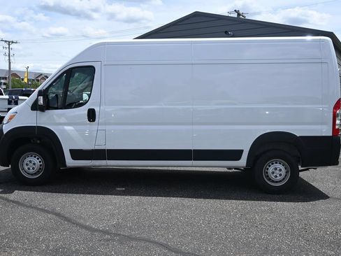 Used 2026 RAM ProMaster 2500 w/ Convenience Group FWD image 10