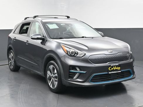 Used 2020 Kia Niro EX image 3