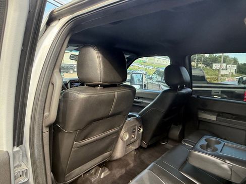 Used 2014 Ford F250 Lariat w/ Lariat Interior Package image 78