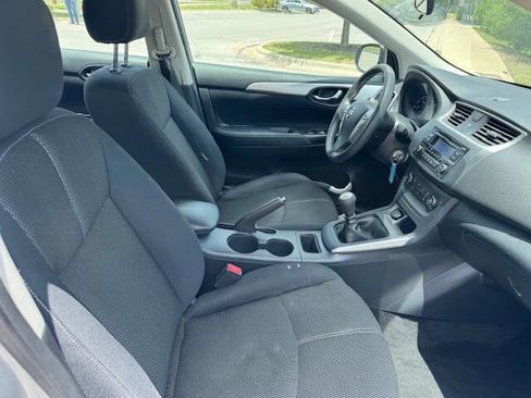 Used 2016 Nissan Sentra S image 21