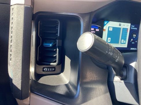 Used 2022 Ford Bronco Wildtrak image 28