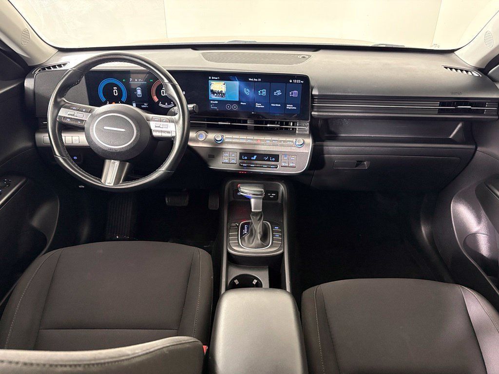 Used 2025 Hyundai Kona SEL FWD image 40