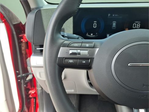 Used 2025 Hyundai Kona SEL FWD image 23