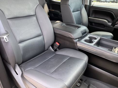 Used 2019 GMC Sierra 2500 SLT w/ Duramax Plus Package AWD/4WD image 30
