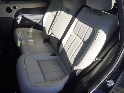 Used 2020 Land Rover Range Rover Sport HSE image 30