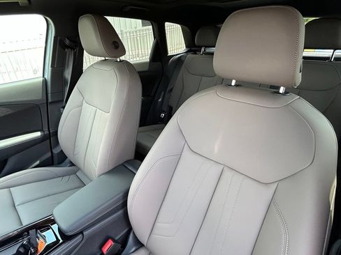 New 2026 Audi Q3 quattro 2.0T AWD/4WD image 18