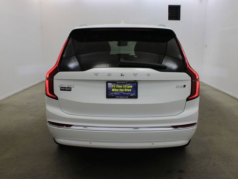 New 2026 Volvo XC90 B5 Core AWD/4WD image 4