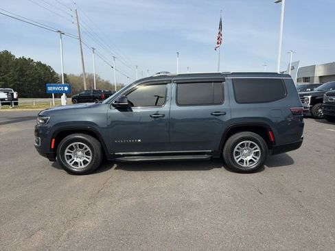 Used 2023 Jeep Wagoneer 2WD image 4