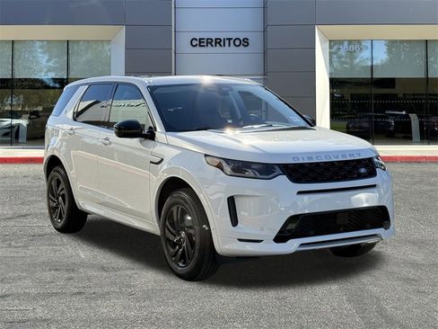 New 2025 Land Rover Discovery Sport S image 4