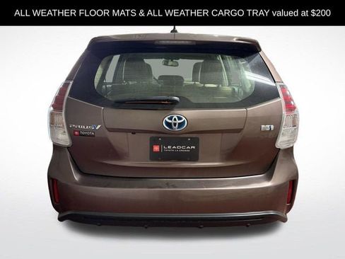 Used 2015 Toyota Prius V Five FWD image 4