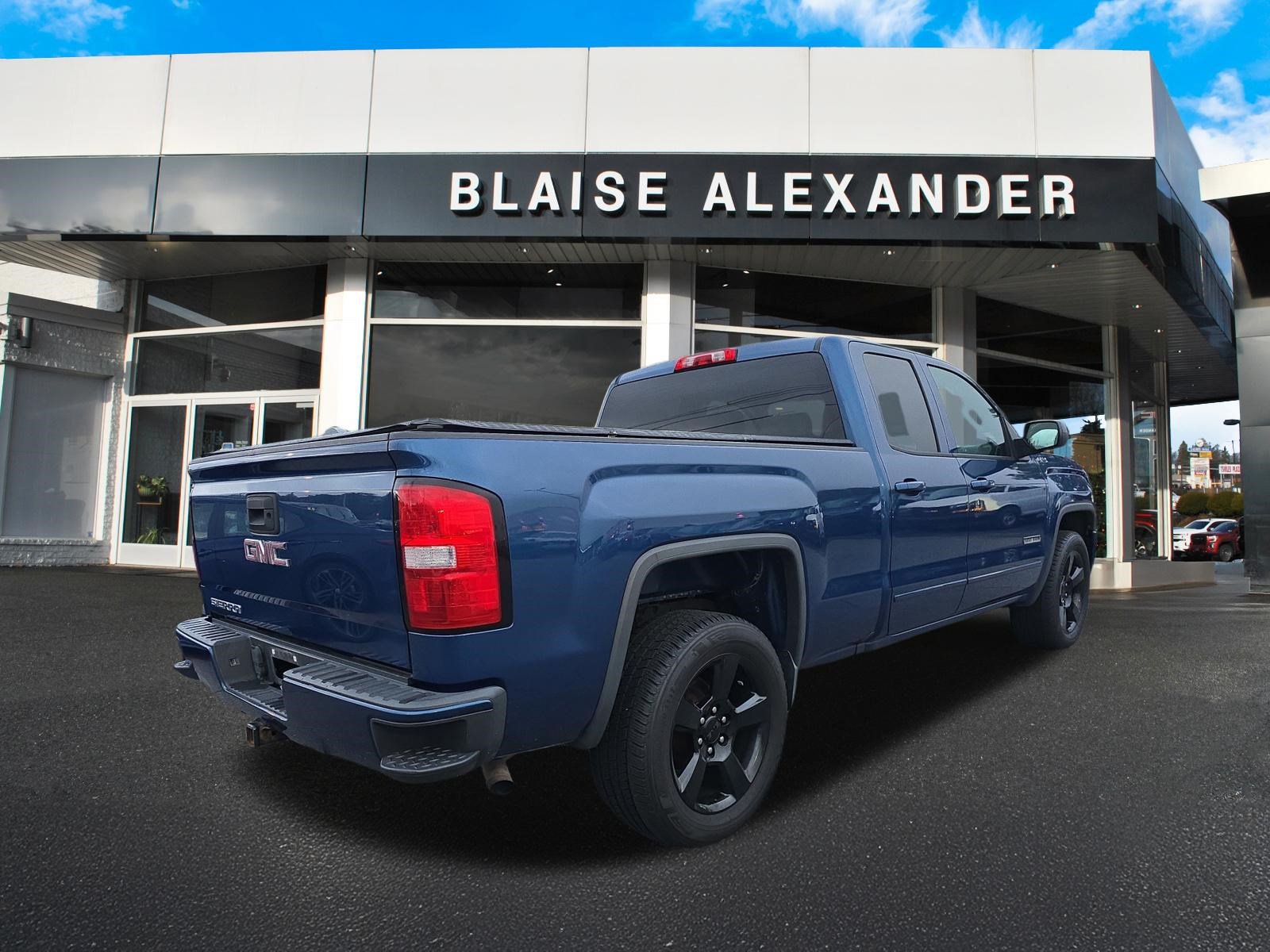 Used 2016 GMC Sierra 1500 4x4 Double Cab w/ Elevation Edition image 3