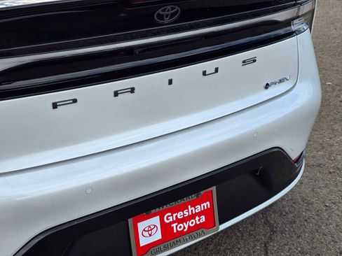 New 2026 Toyota Prius XSE image 17