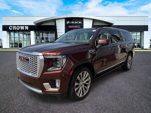 Used 2022 GMC Yukon XL Denali w/ Max Trailering Package AWD/4WD image 1