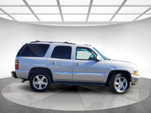 Used 2004 Chevrolet Tahoe LT w/ LT Preferred Equipment Group image 2