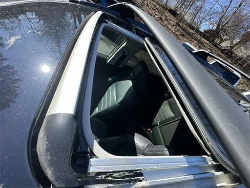 Used 2021 Toyota RAV4 XLE Premium image 6