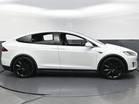 Used 2019 Tesla Model X Long Range image 5