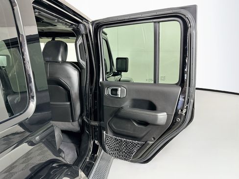 Used 2023 Jeep Wrangler Unlimited Sahara w/ Cold Weather Group AWD/4WD image 28