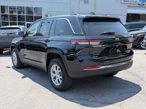 Used 2023 Jeep Grand Cherokee Limited AWD/4WD image 10