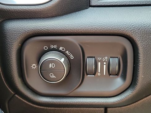 Used 2022 RAM 1500 Laramie RWD image 25