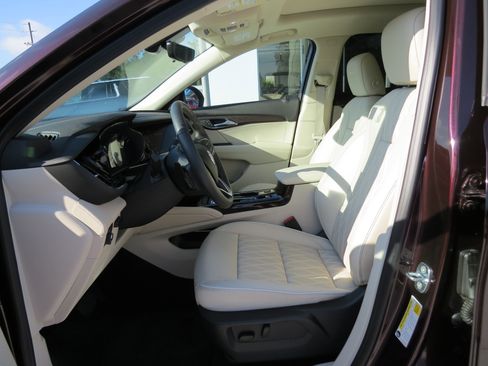 Used 2023 Buick Envision Avenir image 14