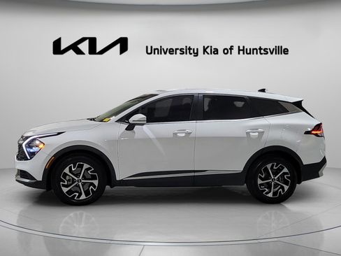 Used 2023 Kia Sportage EX image 4