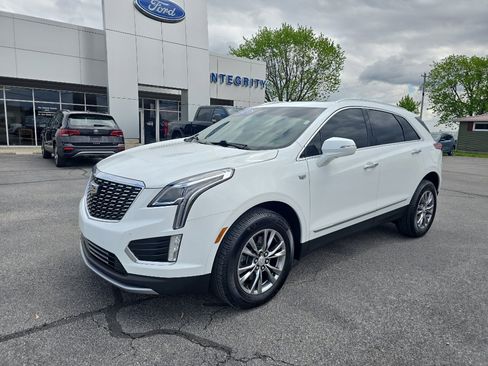 Used 2021 Cadillac XT5 Premium Luxury FWD image 2