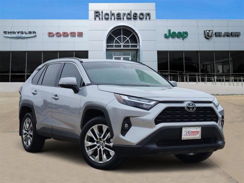 Used 2024 Toyota RAV4 XLE Premium image 1