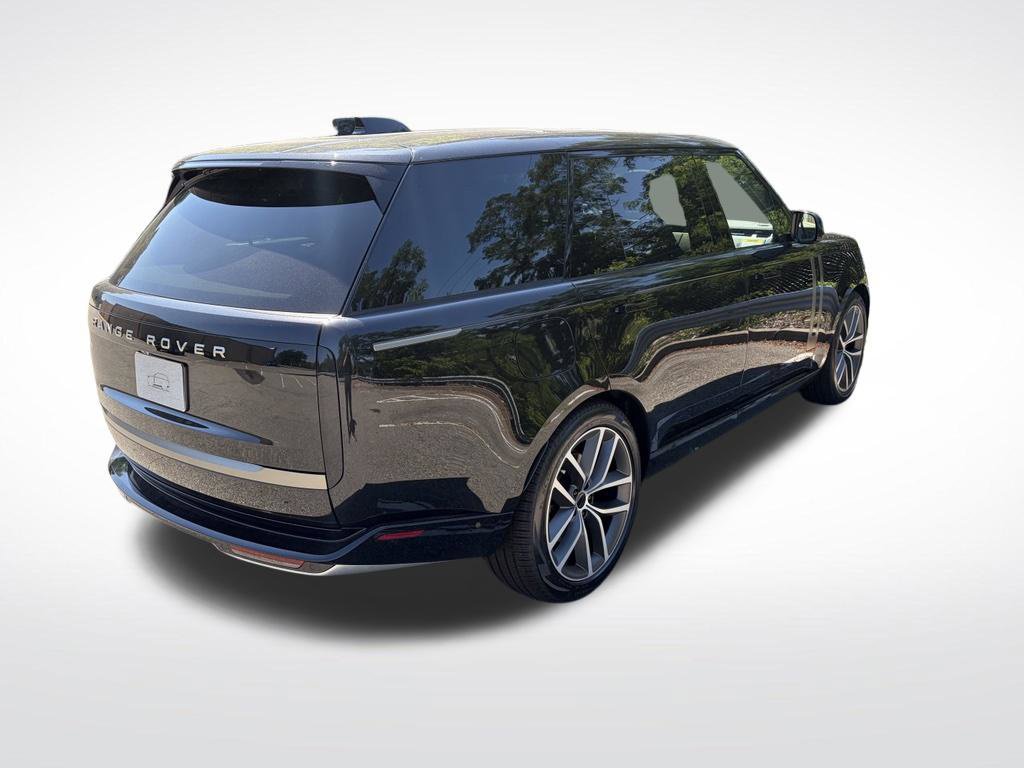 New 2026 Land Rover Range Rover Long Wheelbase SE AWD/4WD image 8