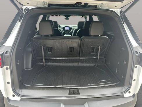 Used 2023 Chevrolet Traverse RS AWD/4WD image 26